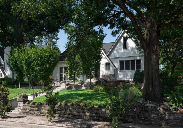 2nd image of 2809 Oakland Ave, Nashville, TN 37212 | MLS# 3318530