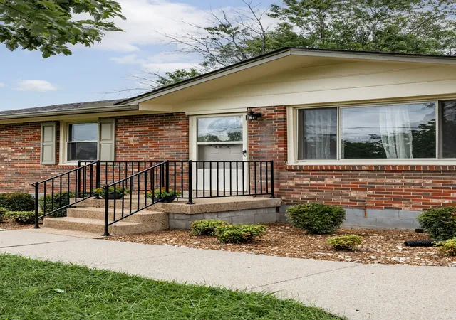 2nd image of 211 Friendship Dr, Goodlettsville, TN 37072 | MLS# 3320242