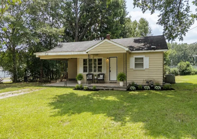 1st image of 114 S Parkway Ave, Bethel Springs, TN 38315 | MLS# 3318508