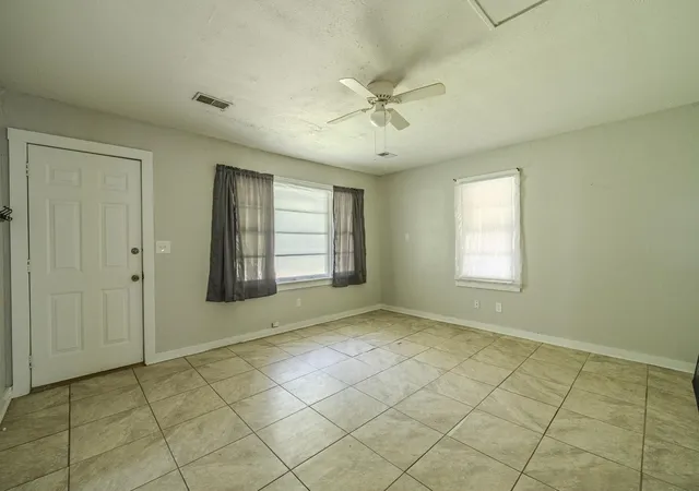 Photo 3 of Single family home for sale at 114 South Pkwy Ave, Bethel Springs, TN 38315 | MLS# 3318508 | Listing updated on 2026-08-24