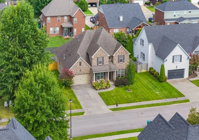 Photo 3 of Single family home for sale at 1023 Brixworth Dr, Thompsons Station, TN 37179 | MLS# 3318685 | Listing updated on 2026-09-27
