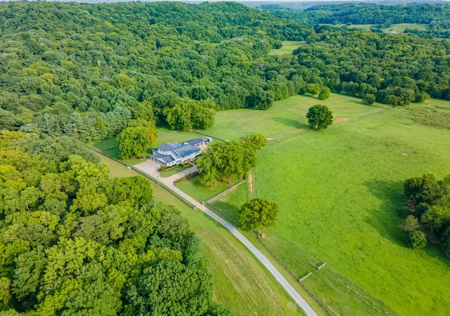 4th image of 4000 Cantebury Dr, Culleoka, TN 38451 | MLS# 3322281