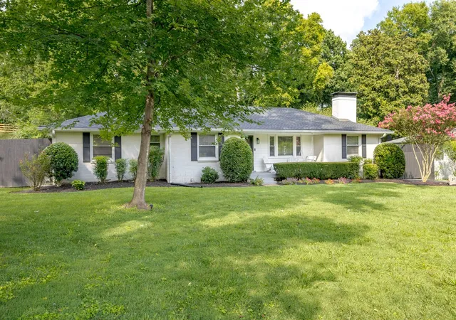 Photo 2 of Single family home for sale at 4936 Briarwood Dr, Nashville, TN 37211 | MLS# 3318678 | Listing updated on 2026-08-31