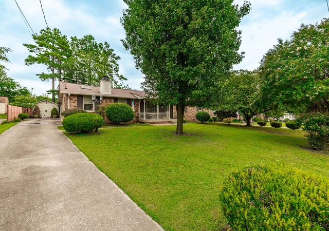Photo 3 of Single family home for sale at 111 Paxton Dr, Hendersonville, TN 37075 | MLS# 3319047 | Listing updated on 2026-09-23