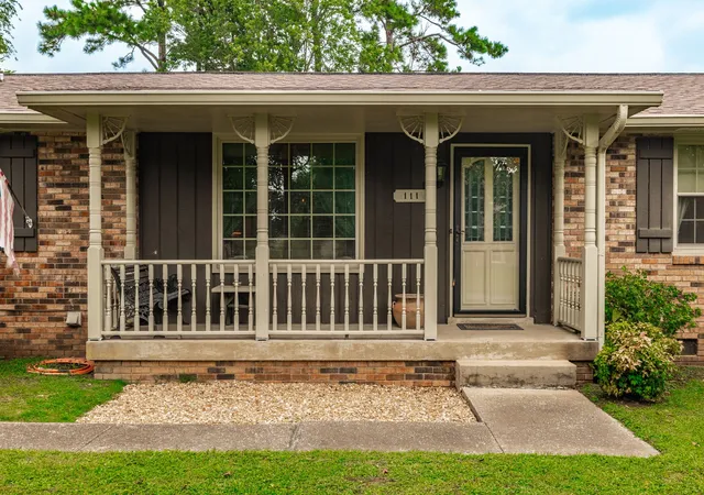 Photo 4 of Single family home for sale at 111 Paxton Dr, Hendersonville, TN 37075 | MLS# 3319047 | Listing updated on 2026-09-23