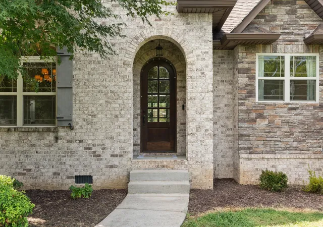 2nd image of 6258 Old Murfreesboro Rd E, Lebanon, TN 37090 | MLS# 3515338