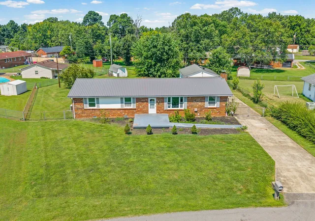 1st image of 203 Sewell Dr, Clarksville, TN 37042 | MLS# 3319311