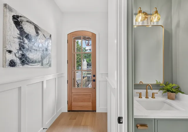 Photo 3 of Sale Pending at 60b Creighton Ave #B, Nashville, TN 37206 | MLS# 3318759 | Listing updated on 2026-08-27