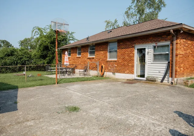 Photo 3 of Single family home for sale at 1015 Primm Dr, Madison, TN 37115 | MLS# 3318832 | Listing updated on 2026-09-29