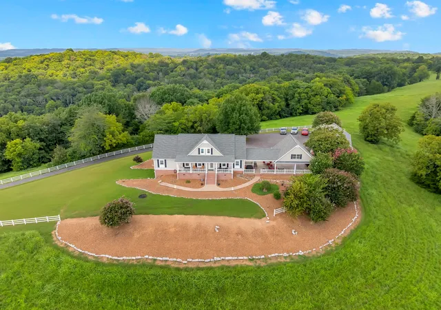 image of 127 Barnes Hollow Rd, Fayetteville, TN 37334 | MLS# 3512849