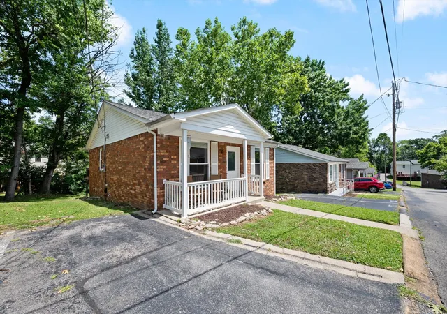 Photo 2 of Condo for sale at 102 Five Oaks Dr, Nashville, TN 37217 | MLS# 3318803 | Listing updated on 2026-08-04