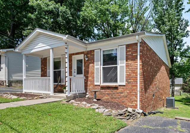 Photo 3 of Condo for sale at 102 Five Oaks Dr, Nashville, TN 37217 | MLS# 3318803 | Listing updated on 2026-08-04