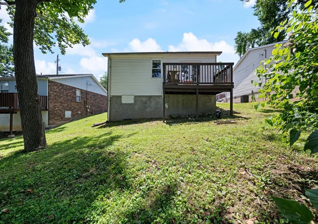 Listing Photo 4 - Condo for sale in building located at 102 Five Oaks Dr, Nashville, TN 37217
