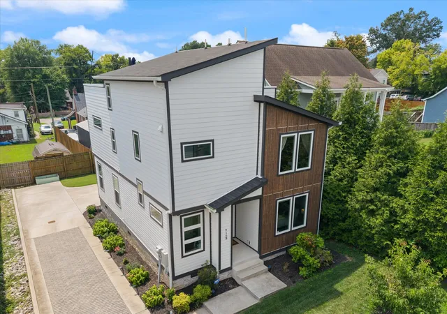 Photo 1 of Sale Pending at 916 Delmas Ave #B, Nashville, TN 37216 | MLS# 3543183 | Listing updated on 2026-10-14
