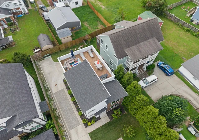 Photo 1 of Sale Pending at 916 Delmas Ave #B, Nashville, TN 37216 | MLS# 3543183 | Listing updated on 2026-10-14