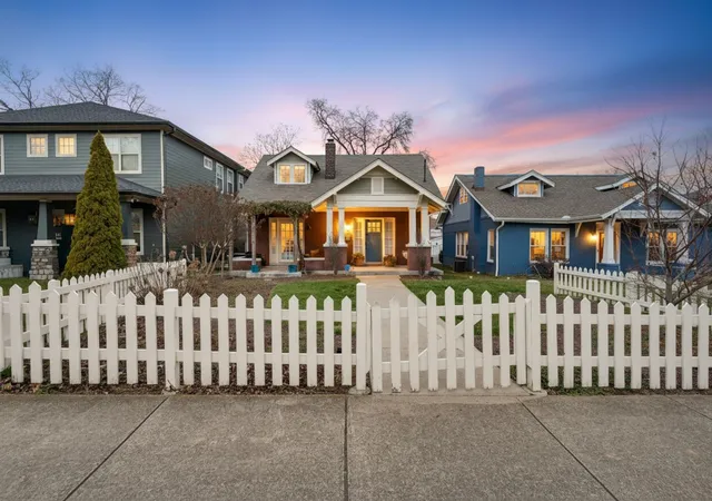 2nd image of 1010 Acklen Ave, Nashville, TN 37203 | MLS# 3318842
