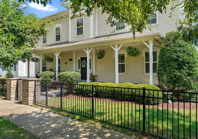 Photo 3 of Condo for sale at 2014 Turning Wheel Ln, Franklin, TN 37067 | MLS# 3508096 | Listing updated on 2026-09-19