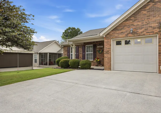 3rd image of 2101 Applebrook Dr, Rossville, GA 30741 | MLS# 3318860