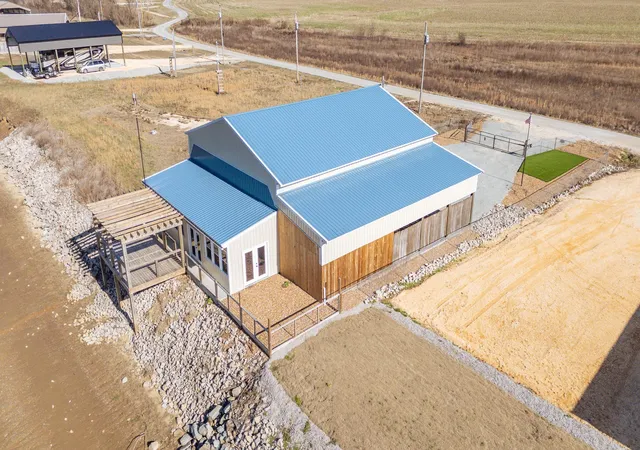 1st image of 2217 Hardin Bottom River Rd, Clifton, TN 38425 | MLS# 3318862