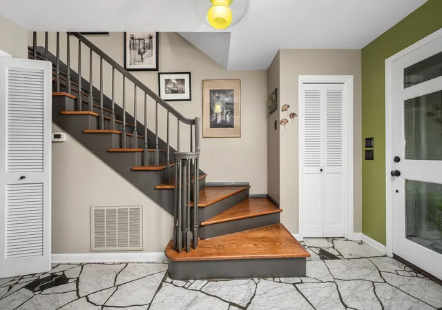 Photo 4 of Single family home for sale at 1804 Country Clb Dr, Tullahoma, TN 37388 | MLS# 3319206 | Listing updated on 2026-09-22