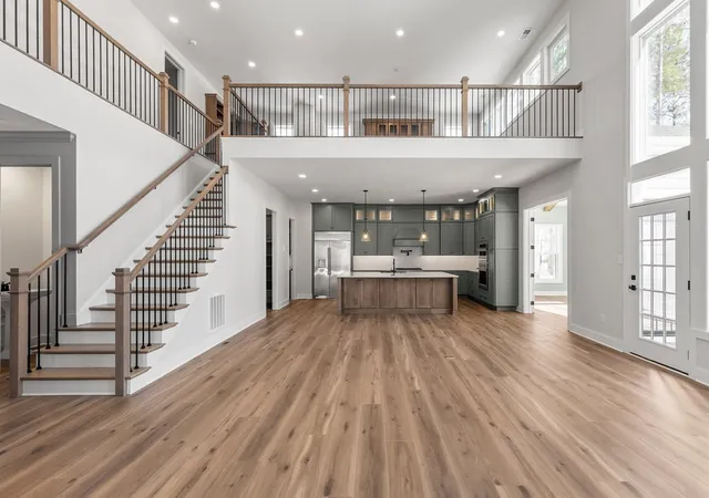 Photo 3 of Single family home for sale at 353 Reddenwood Rd, Hendersonville, TN 37075 | MLS# 3318875 | Listing updated on 2026-08-30