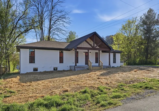 3rd image of 104 Division St, Normandy, TN 37360 | MLS# 3318908