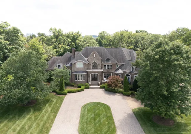 3rd image of 2323 Woodmont Blvd, Nashville, TN 37215 | MLS# 3319879