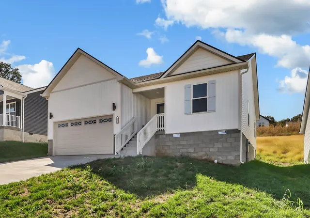 Photo 3 of Single family home for sale at 1158 Tybee Dr, Clarksville, TN 37042 | MLS# 3318910 | Listing updated on 2026-09-30