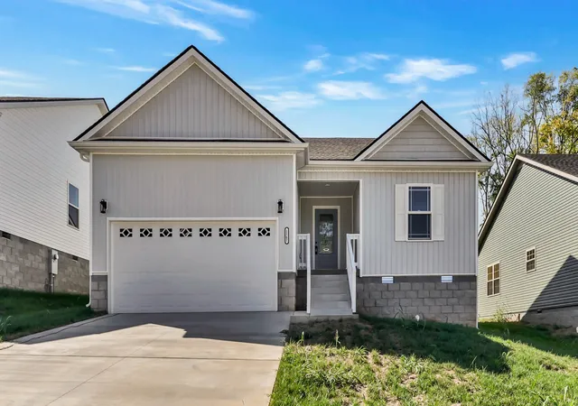 Photo 3 of Single family home for sale at 1162 Tybee Dr, Clarksville, TN 37042 | MLS# 3318935 | Listing updated on 2026-09-30