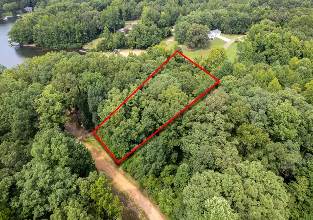 2nd image of 306 Oak Dr, Saulsbury, TN 38067 | MLS# 3318967