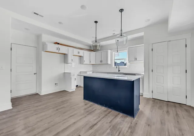 Photo 4 of Single family home for sale at 807 Bluestem Way, Clarksville, TN 37042 | MLS# 3319992 | Listing updated on 2026-10-27