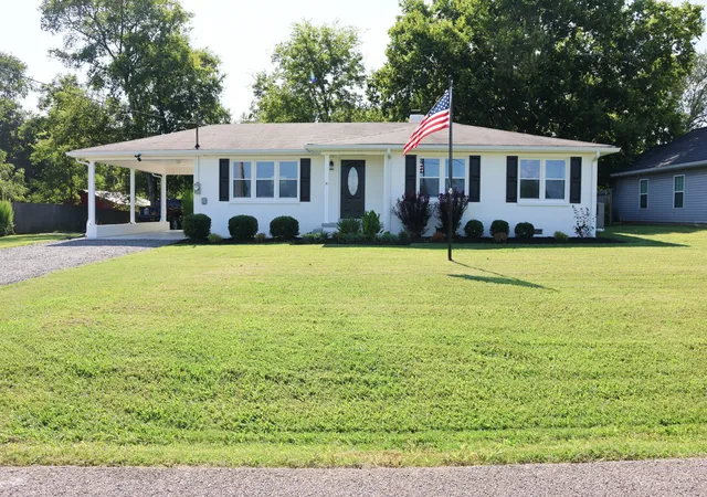1st image of 417 Central Ave, Chapel Hill, TN 37034 | MLS# 3513648