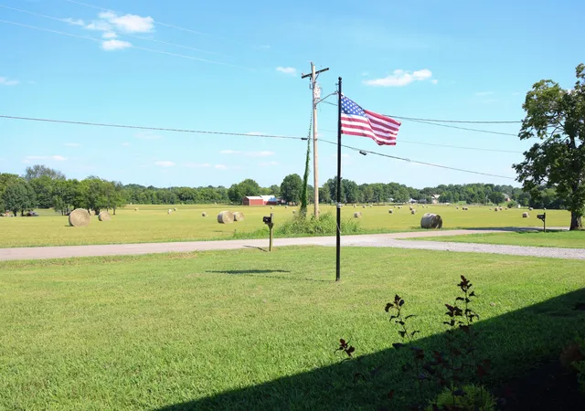 42nd image of 417 Central Ave, Chapel Hill, TN 37034 | MLS# 3513648