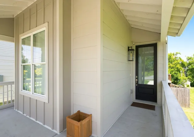 Photo 3 of Single family home for sale at 2318 Batavia St, Nashville, TN 37208 | MLS# 3319040 | Listing updated on 2026-08-02