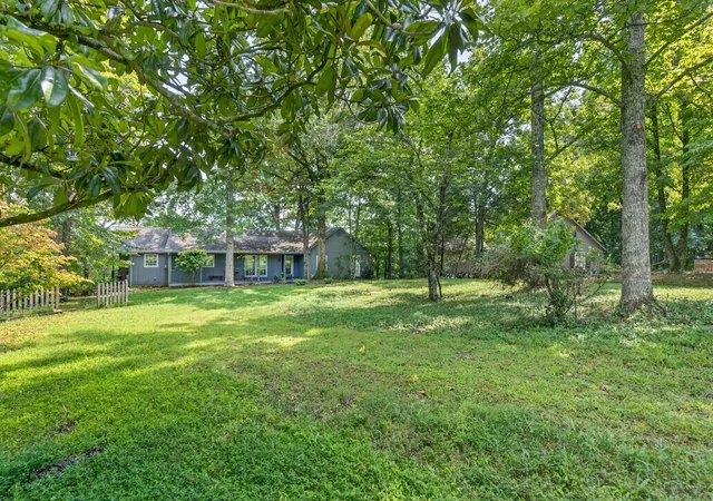 Photo 2 of Sale Pending at 204 Red Bud Dr, Smithville, TN 37166 | MLS# 3319290 | Listing updated on 2026-09-02
