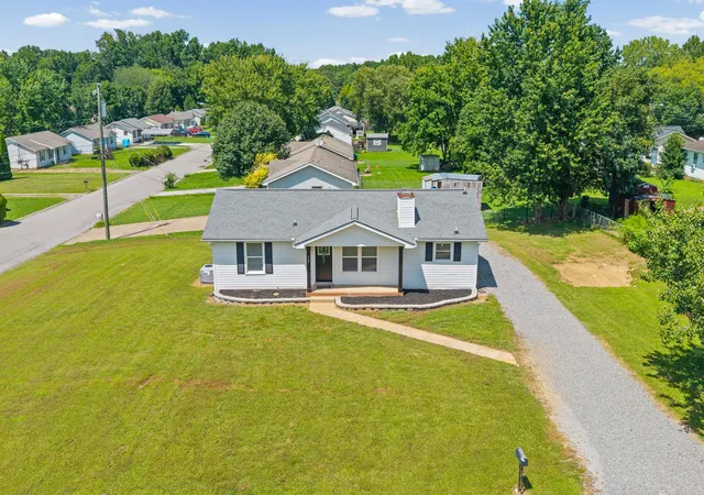 1st image of 737 Shelton Cir, Clarksville, TN 37042 | MLS# 3341834