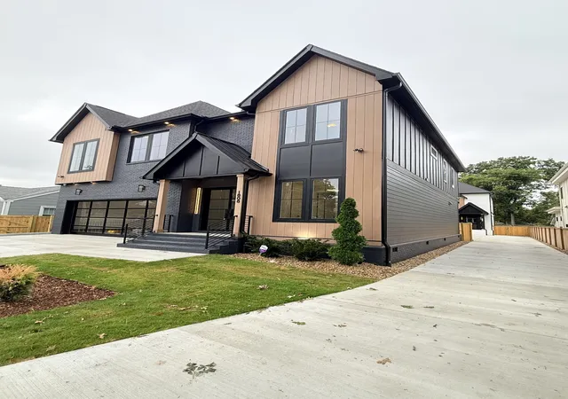 Photo 3 of Single family home for sale at 1808 Shackleford Rd, Nashville, TN 37215 | MLS# 3320648 | Listing updated on 2026-10-08