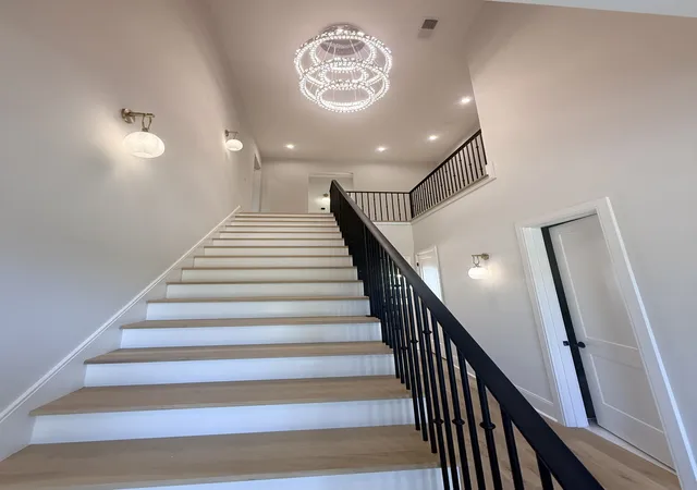Photo 3 of Single family home for sale at 1808 Shackleford Rd, Nashville, TN 37215 | MLS# 3320648 | Listing updated on 2026-10-08