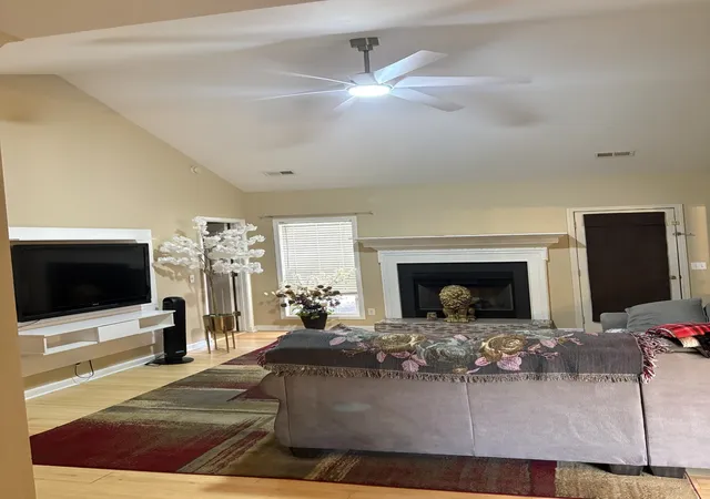Photo 4 of Single family home for sale at 1156 Franklin Dr, Greenbrier, TN 37073 | MLS# 3333843 | Listing updated on 2026-09-29