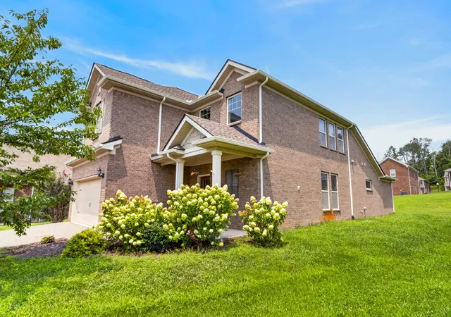 3rd image of 223 Hempstead Ct, Gallatin, TN 37066 | MLS# 3515349