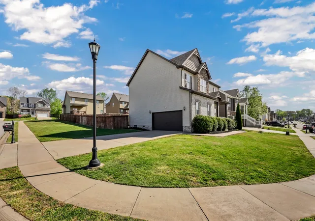 3rd image of 109 Easton Dr, Clarksville, TN 37043 | MLS# 3319371