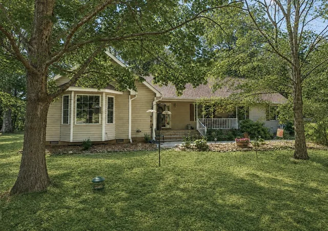 Photo 1 of Single family home for sale at 161 Ponder Ln, Smithville, TN 37166 | MLS# 3320365 | Listing updated on 2026-09-20