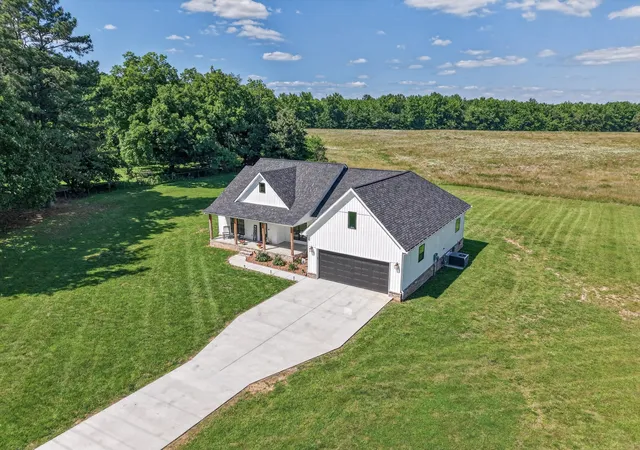 3rd image of 9 Town Rd, Fayetteville, TN 37334 | MLS# 3320268