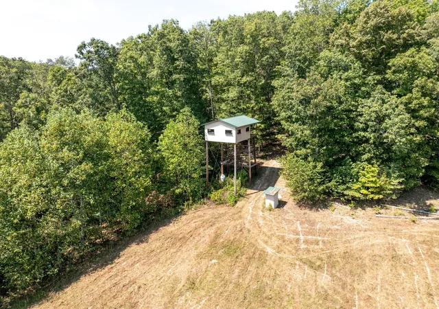 Photo 1 of Land for sale at 7422 Indian Crk Rd, Mc Ewen, TN 37101 | MLS# 3319289 | Listing updated on 2026-08-02