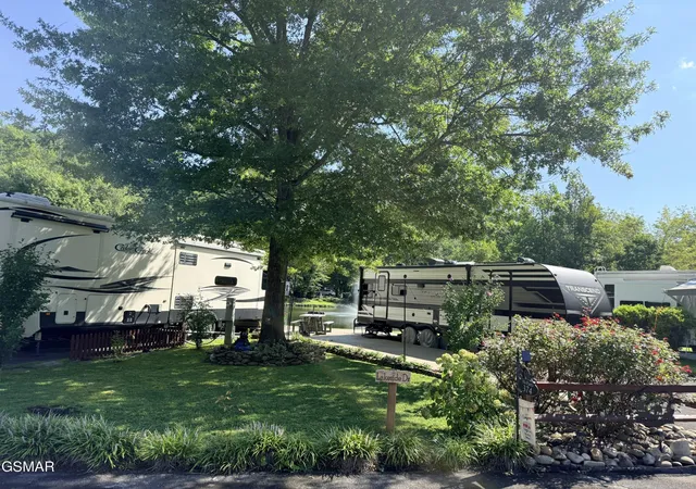 2nd image of 4229 E Parkway #374, Gatlinburg, TN 37738 | MLS# 3513030