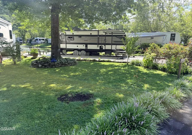 3rd image of 4229 E Parkway #374, Gatlinburg, TN 37738 | MLS# 3513030