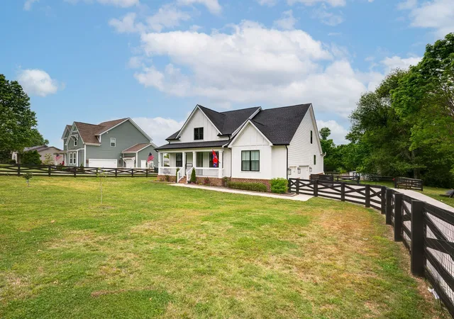 Photo 3 of Single family home for sale at 2315 Zion Rd, Columbia, TN 38401 | MLS# 3319303 | Listing updated on 2026-10-30