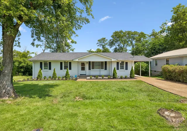 1st image of 636 Demoss St, Gallatin, TN 37066 | MLS# 3320230