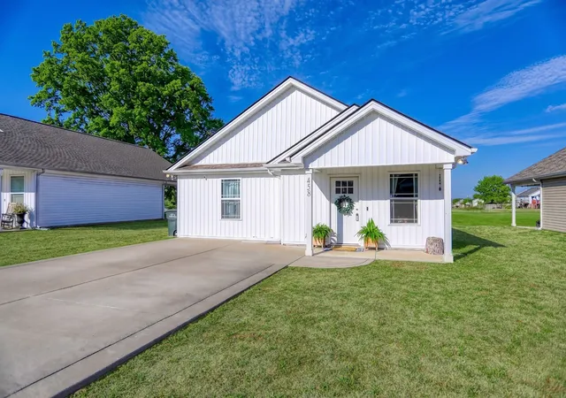 1st image of 458 Laramie Dr, Springfield, TN 37172 | MLS# 3319347