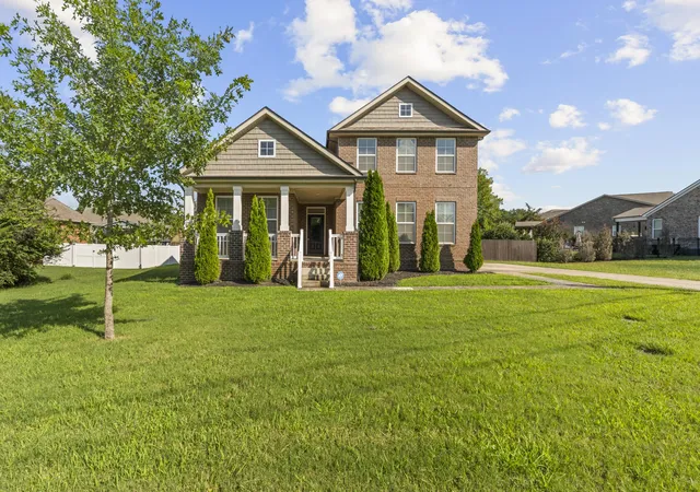 Photo 2 of Single family home for sale at 303 Twelve Oaks Ln, Lebanon, TN 37087 | MLS# 3336378 | Listing updated on 2026-09-07